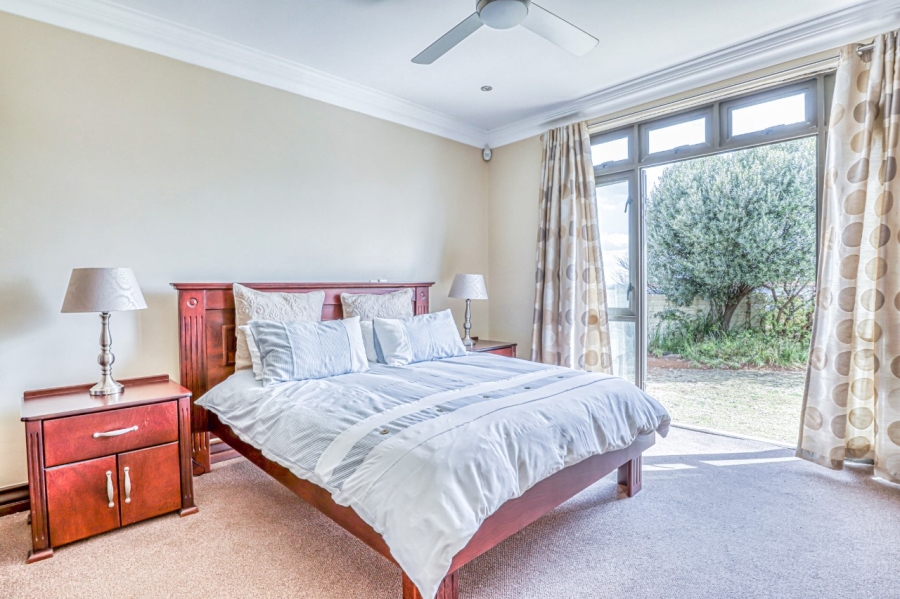5 Bedroom Property for Sale in Vaal Marina Gauteng