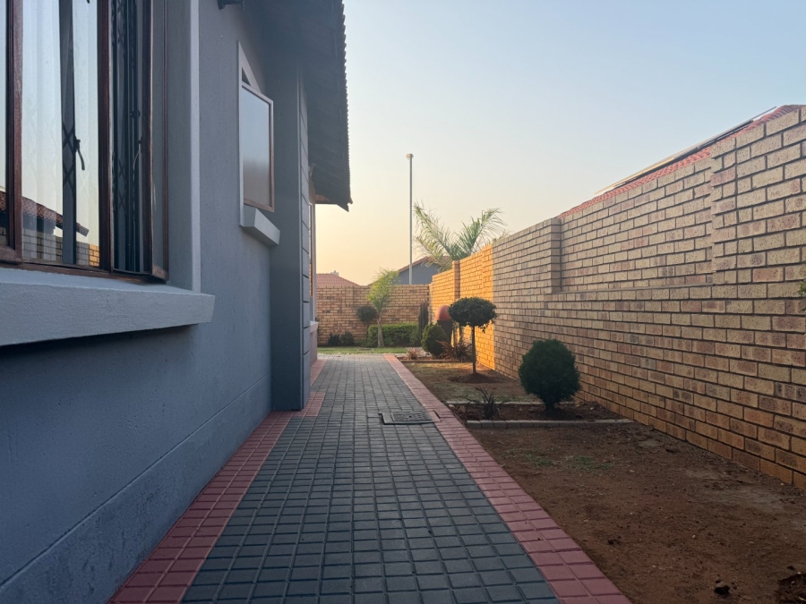 3 Bedroom Property for Sale in Sevilla Estate Gauteng