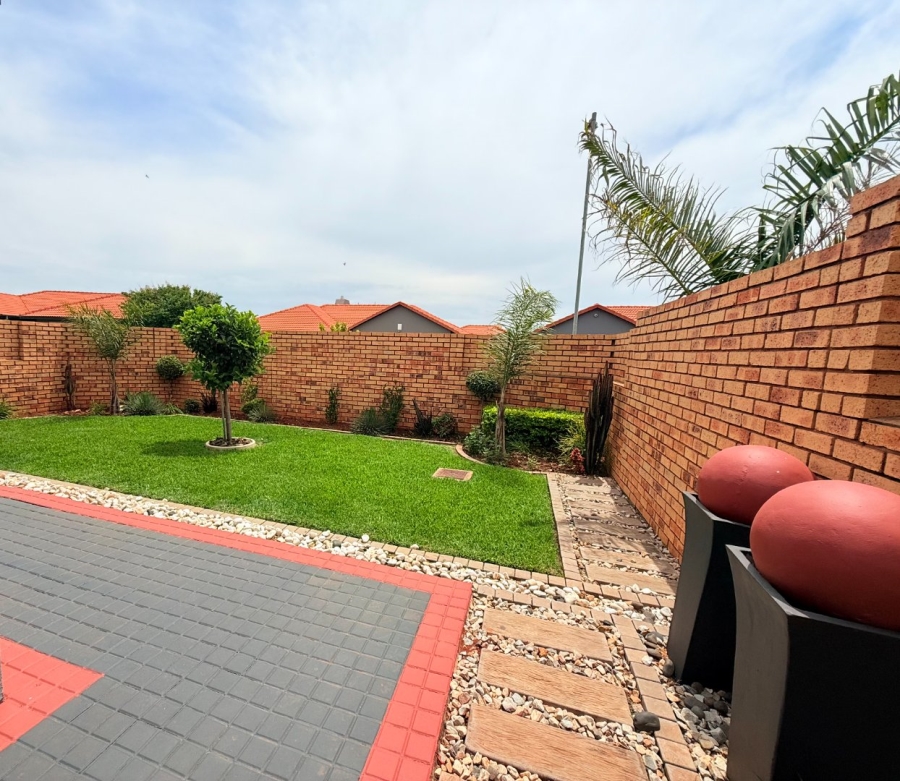 3 Bedroom Property for Sale in Sevilla Estate Gauteng