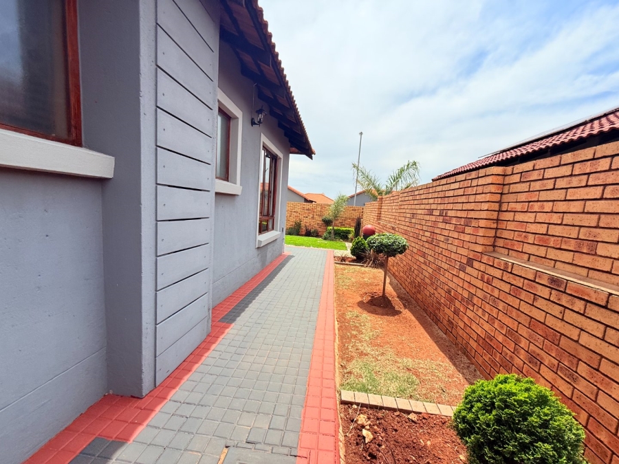 3 Bedroom Property for Sale in Sevilla Estate Gauteng
