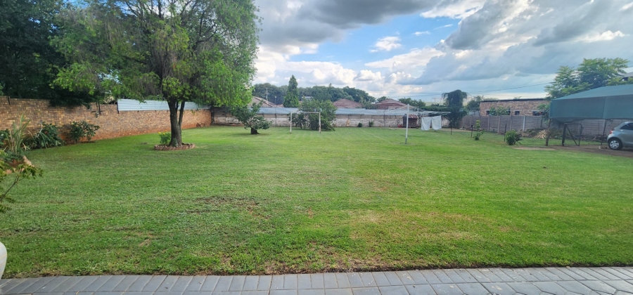 4 Bedroom Property for Sale in Erasmia Gauteng