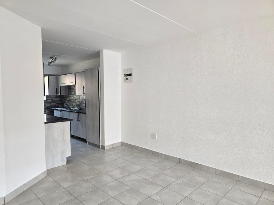 To Let 3 Bedroom Property for Rent in Beyers Park Gauteng