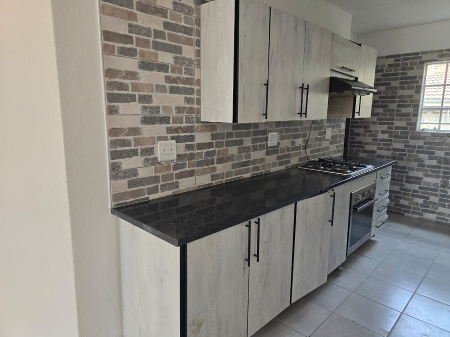 To Let 3 Bedroom Property for Rent in Beyers Park Gauteng