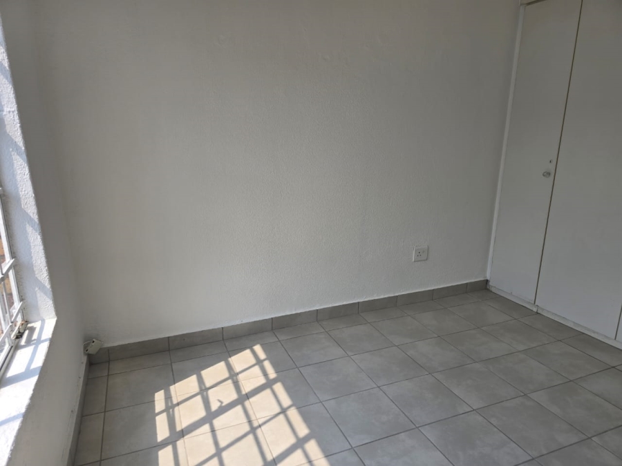To Let 3 Bedroom Property for Rent in Beyers Park Gauteng