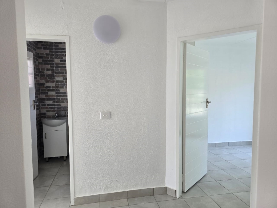To Let 3 Bedroom Property for Rent in Beyers Park Gauteng