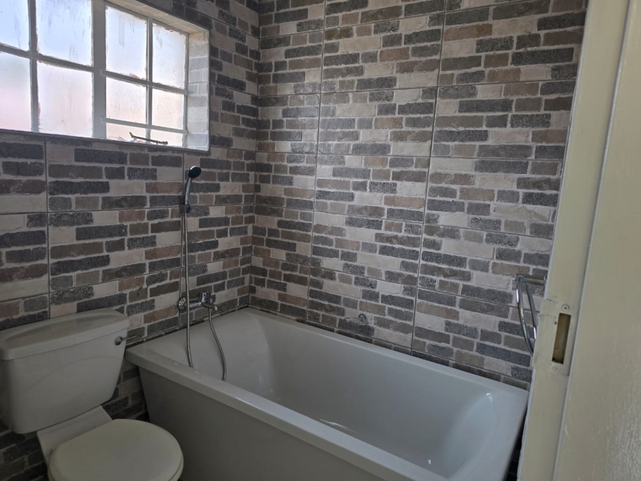 To Let 3 Bedroom Property for Rent in Beyers Park Gauteng