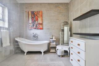 3 Bedroom Property for Sale in Windmill Park Gauteng