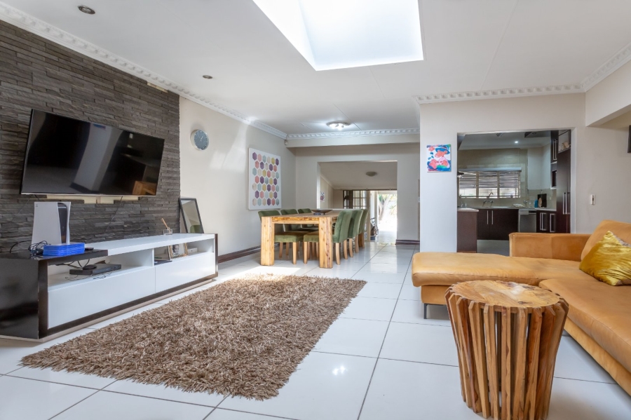 2 Bedroom Property for Sale in Sharonlea Gauteng