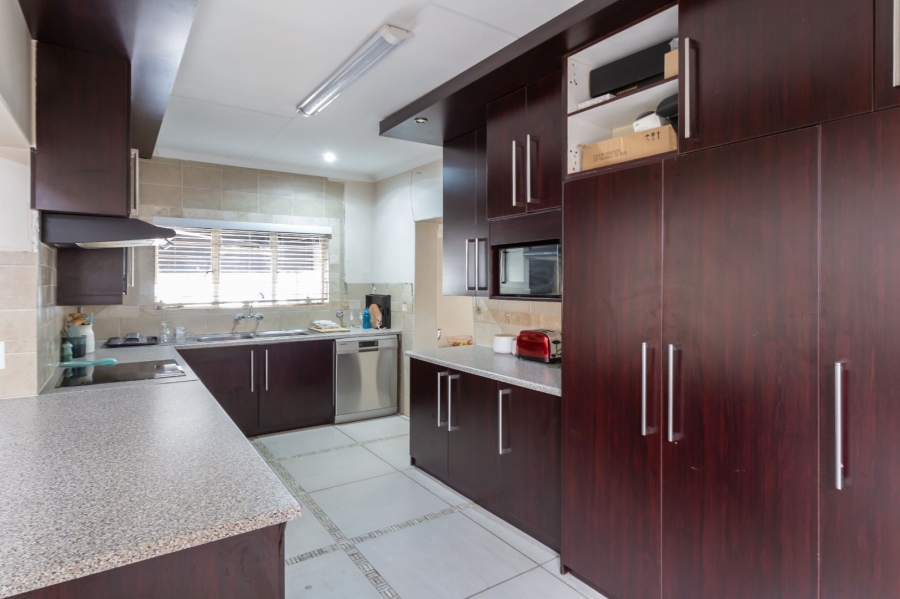 2 Bedroom Property for Sale in Sharonlea Gauteng