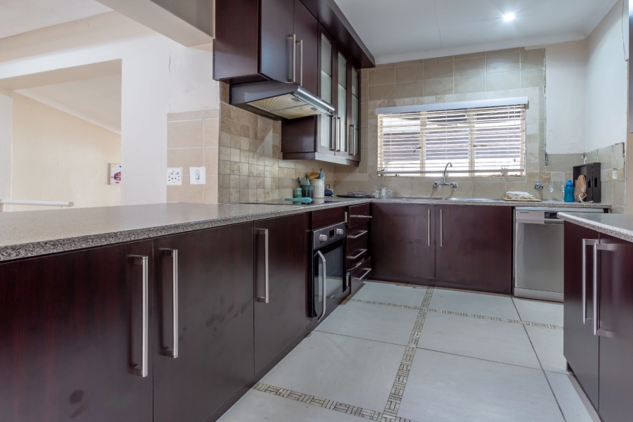 2 Bedroom Property for Sale in Sharonlea Gauteng