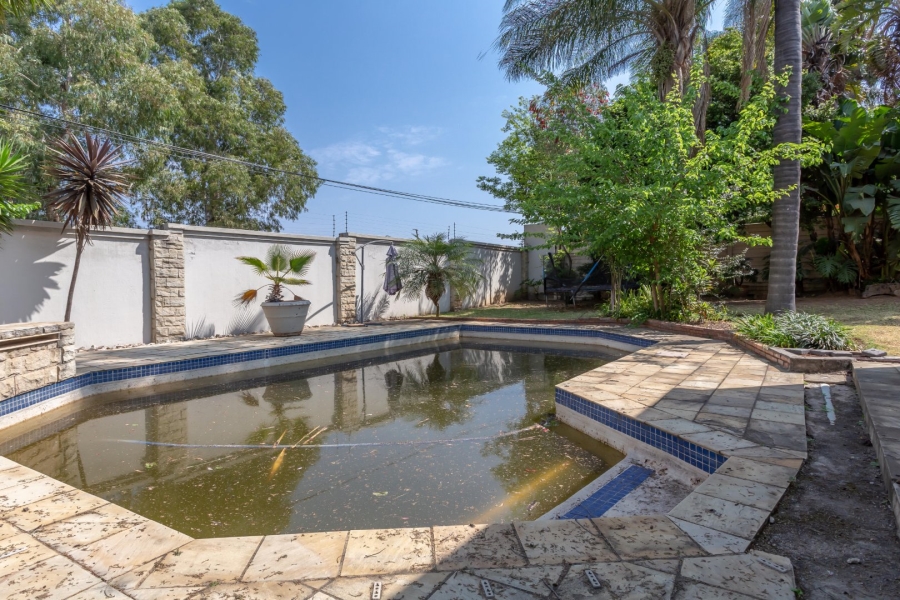 2 Bedroom Property for Sale in Sharonlea Gauteng