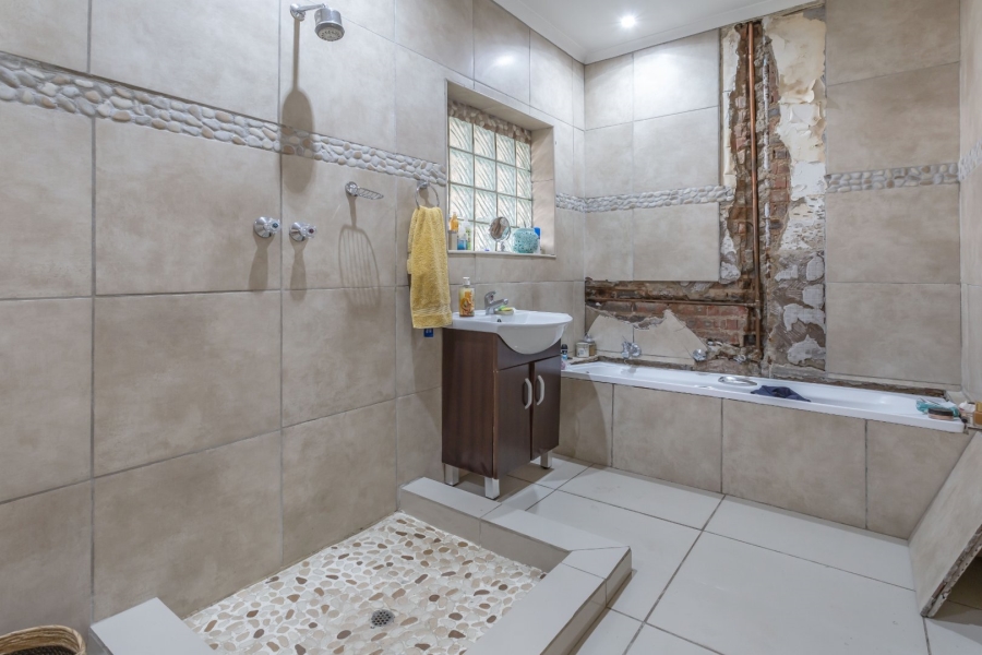 2 Bedroom Property for Sale in Sharonlea Gauteng