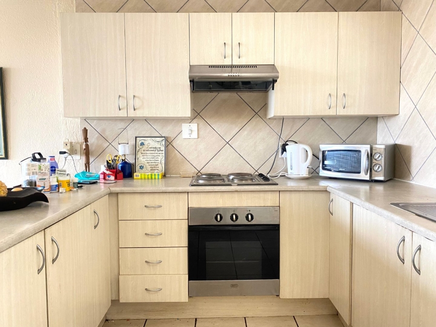 3 Bedroom Property for Sale in Wilro Park Gauteng