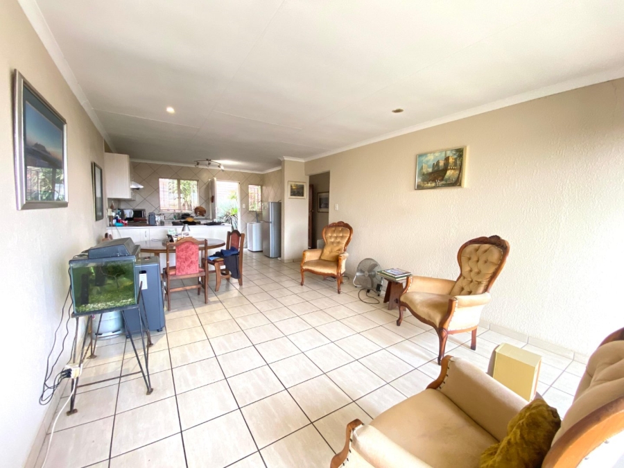 3 Bedroom Property for Sale in Wilro Park Gauteng