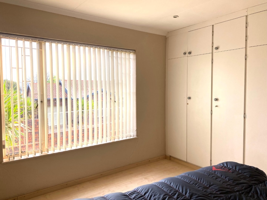 3 Bedroom Property for Sale in Wilro Park Gauteng
