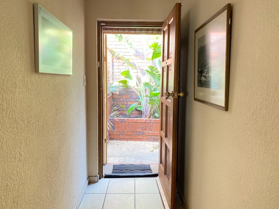 3 Bedroom Property for Sale in Wilro Park Gauteng