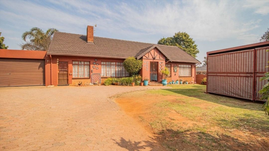 4 Bedroom Property for Sale in Birch Acres Gauteng