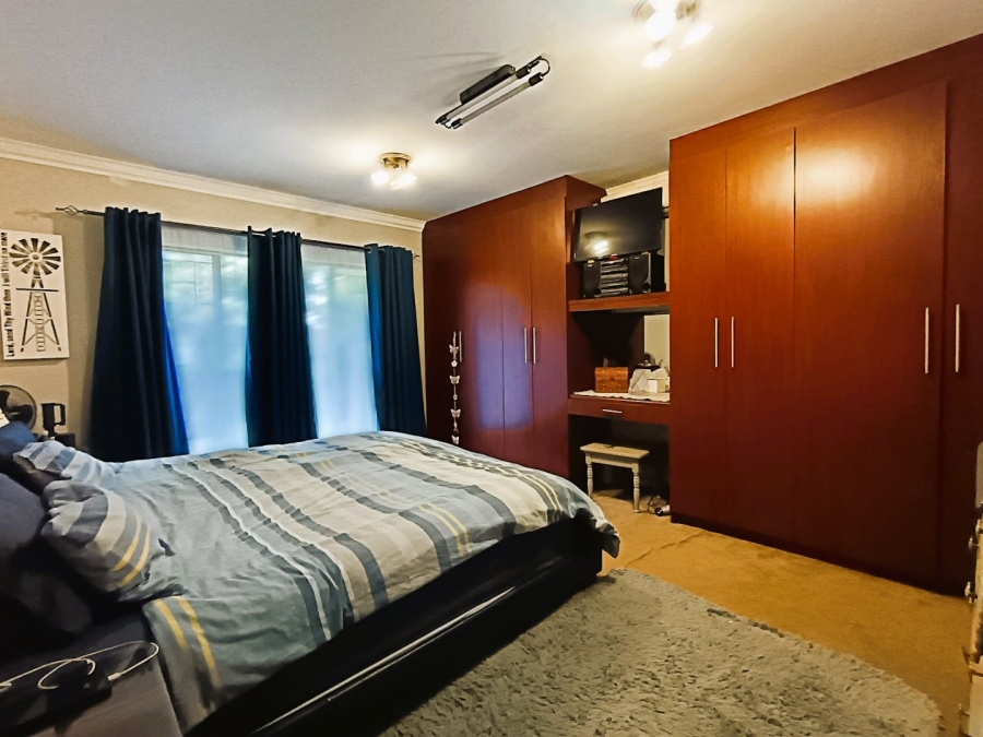 3 Bedroom Property for Sale in Eldoraigne Gauteng