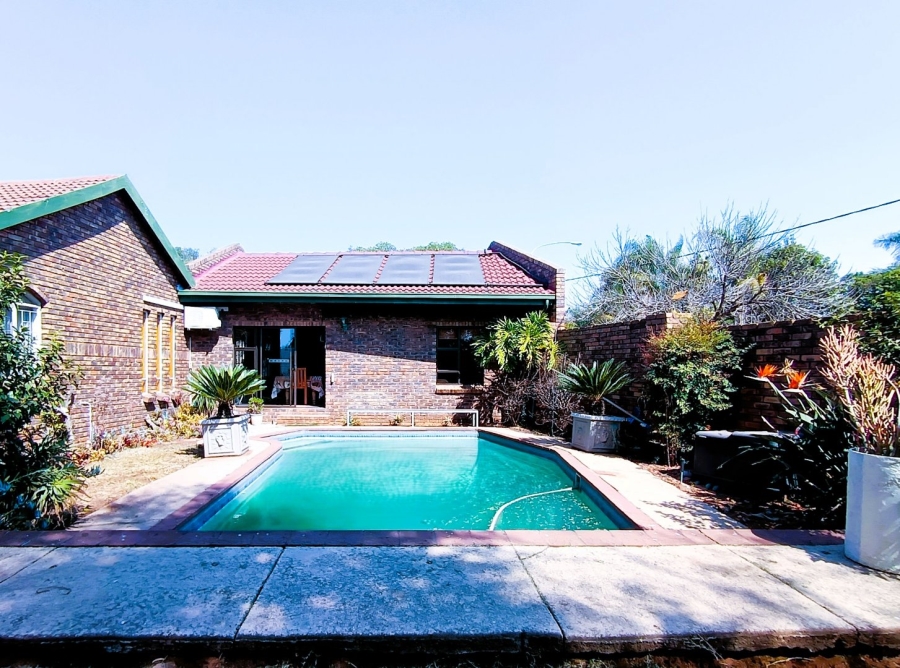 3 Bedroom Property for Sale in Eldoraigne Gauteng