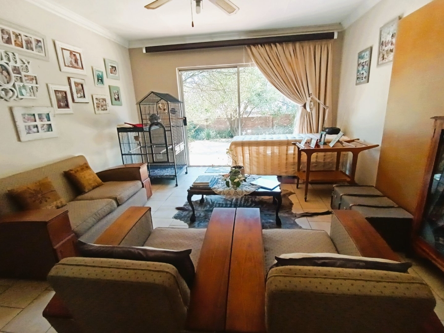 To Let 3 Bedroom Property for Rent in Eldoraigne Gauteng