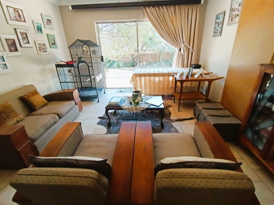 To Let 3 Bedroom Property for Rent in Eldoraigne Gauteng