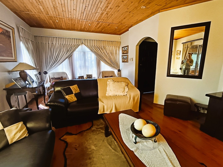 To Let 3 Bedroom Property for Rent in Eldoraigne Gauteng