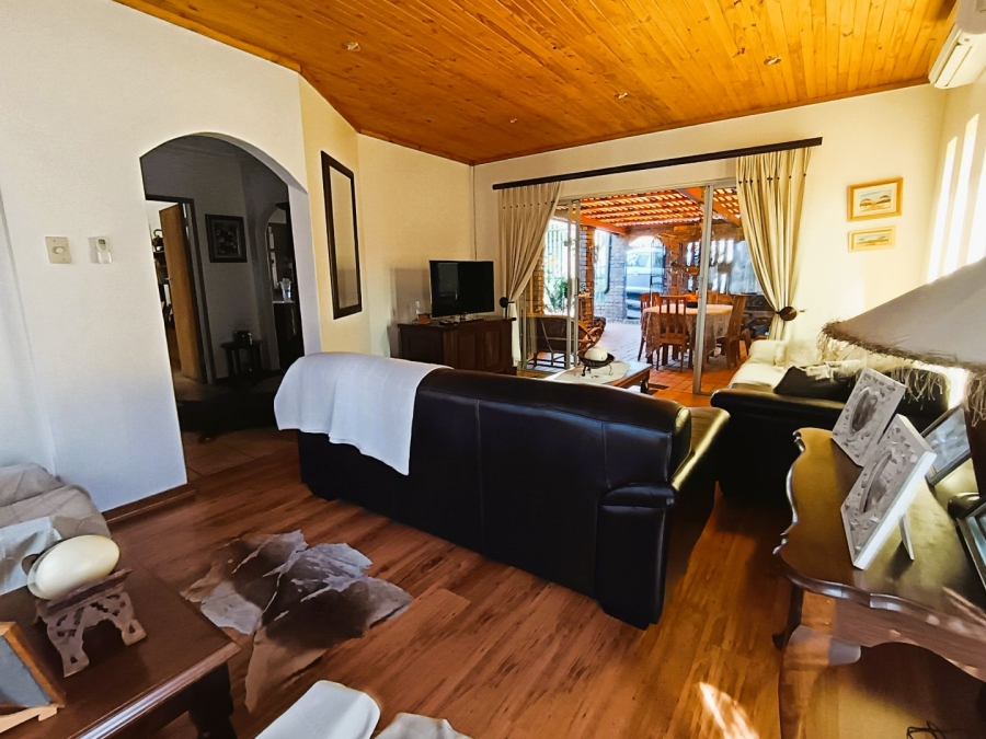 To Let 3 Bedroom Property for Rent in Eldoraigne Gauteng