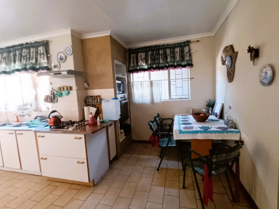 To Let 3 Bedroom Property for Rent in Eldoraigne Gauteng