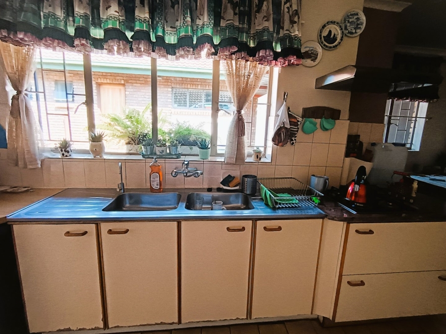 To Let 3 Bedroom Property for Rent in Eldoraigne Gauteng