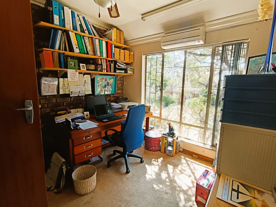 To Let 3 Bedroom Property for Rent in Eldoraigne Gauteng