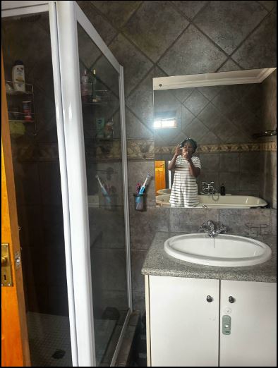 4 Bedroom Property for Sale in Kyalami Hills Gauteng