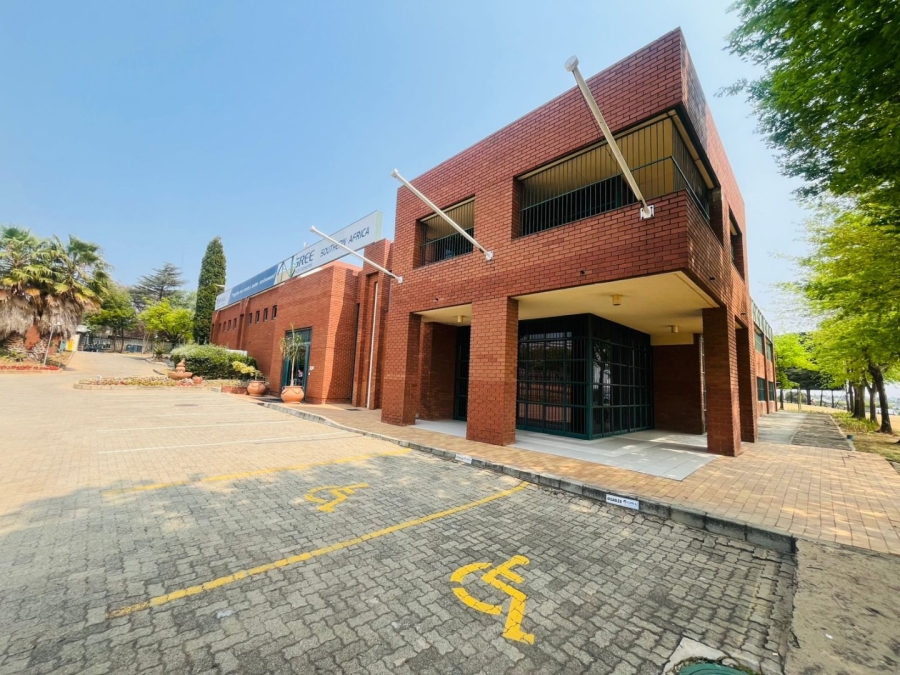 Commercial Property for Sale in Randjespark Gauteng