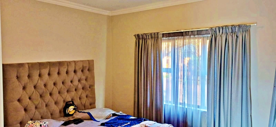 1 Bedroom Property for Sale in Scarlet Park Gauteng
