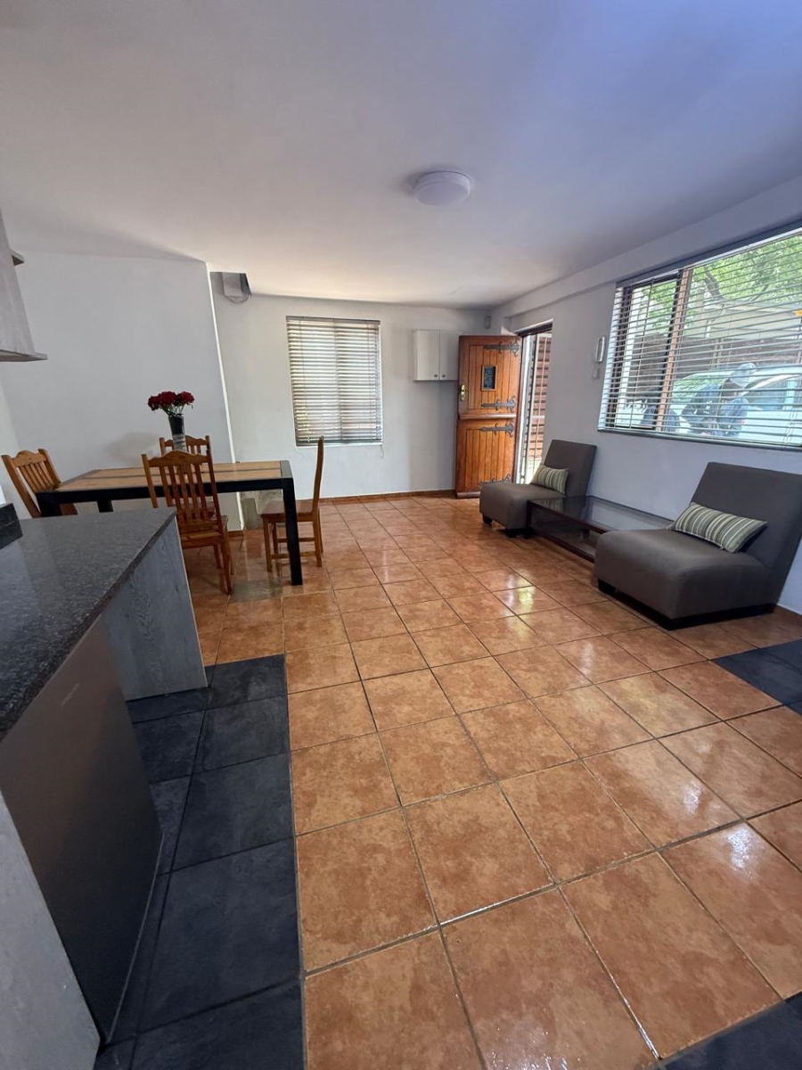 To Let 1 Bedroom Property for Rent in Saxonwold Gauteng