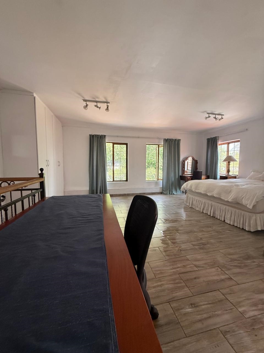 To Let 1 Bedroom Property for Rent in Saxonwold Gauteng