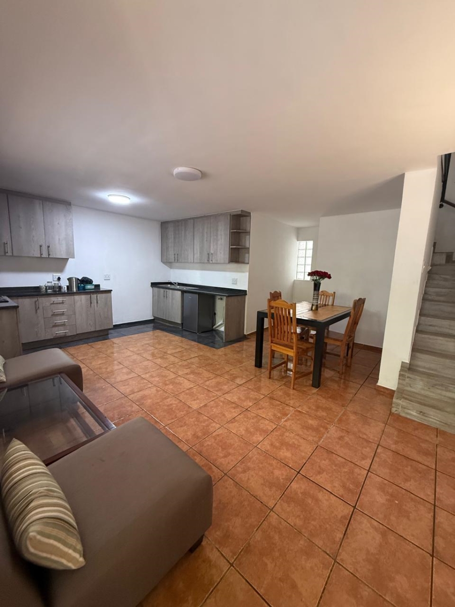 To Let 1 Bedroom Property for Rent in Saxonwold Gauteng
