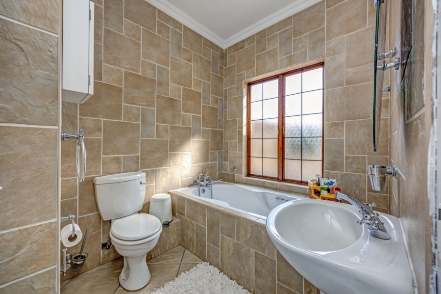 4 Bedroom Property for Sale in Craigavon Gauteng