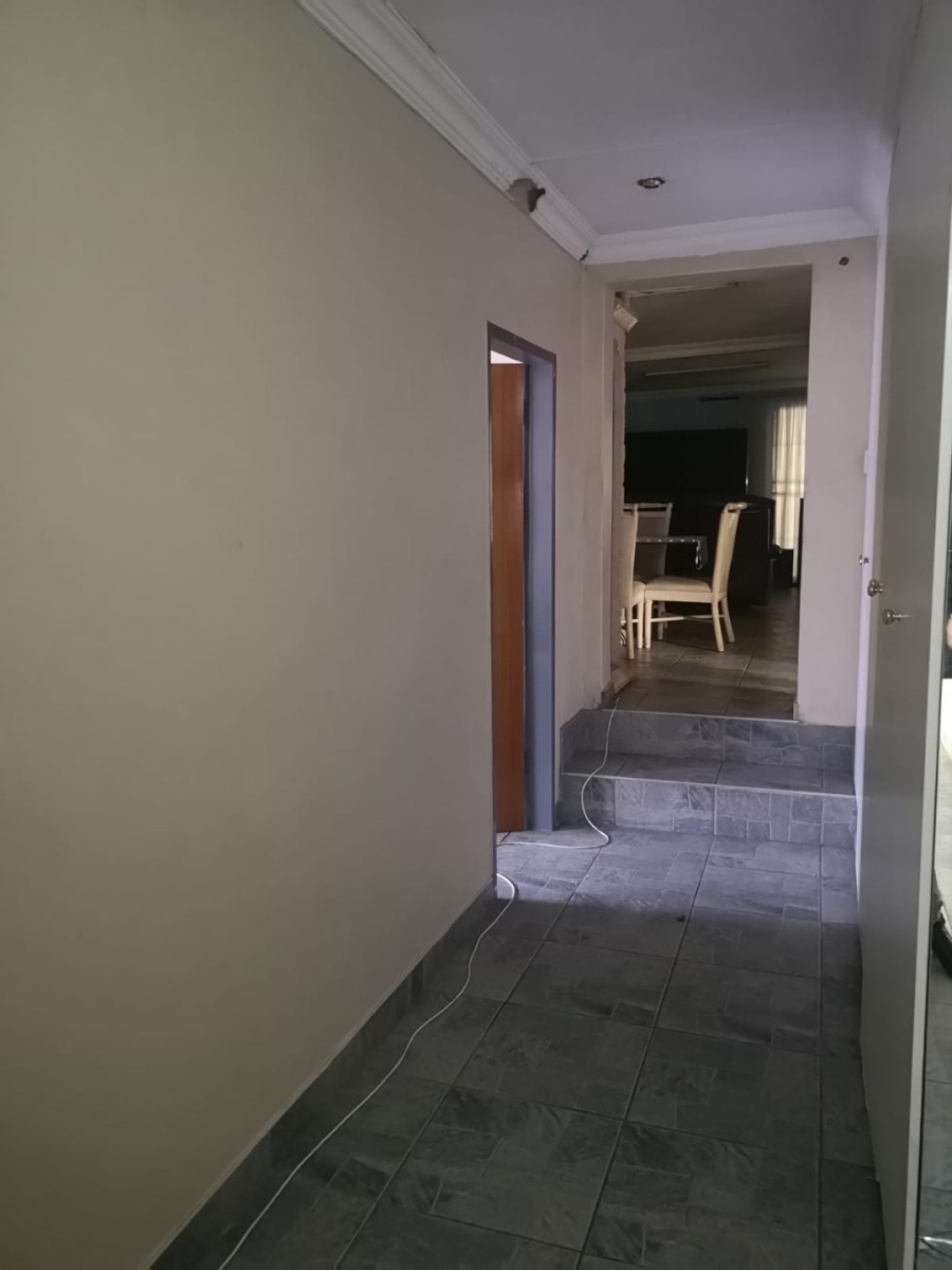 6 Bedroom Property for Sale in Pretoria Gardens Gauteng