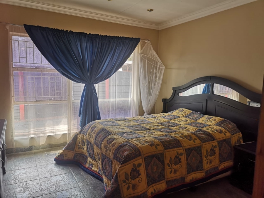 6 Bedroom Property for Sale in Pretoria Gardens Gauteng