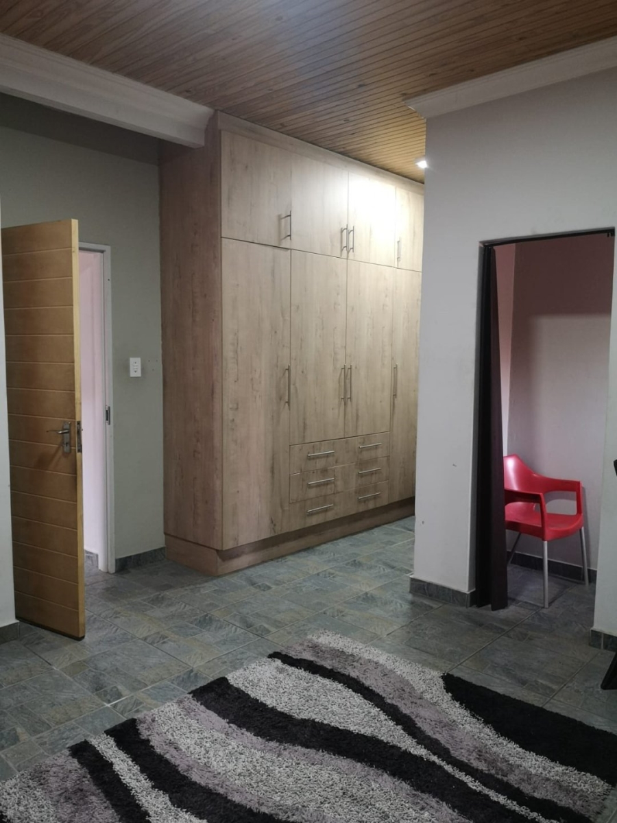 6 Bedroom Property for Sale in Pretoria Gardens Gauteng