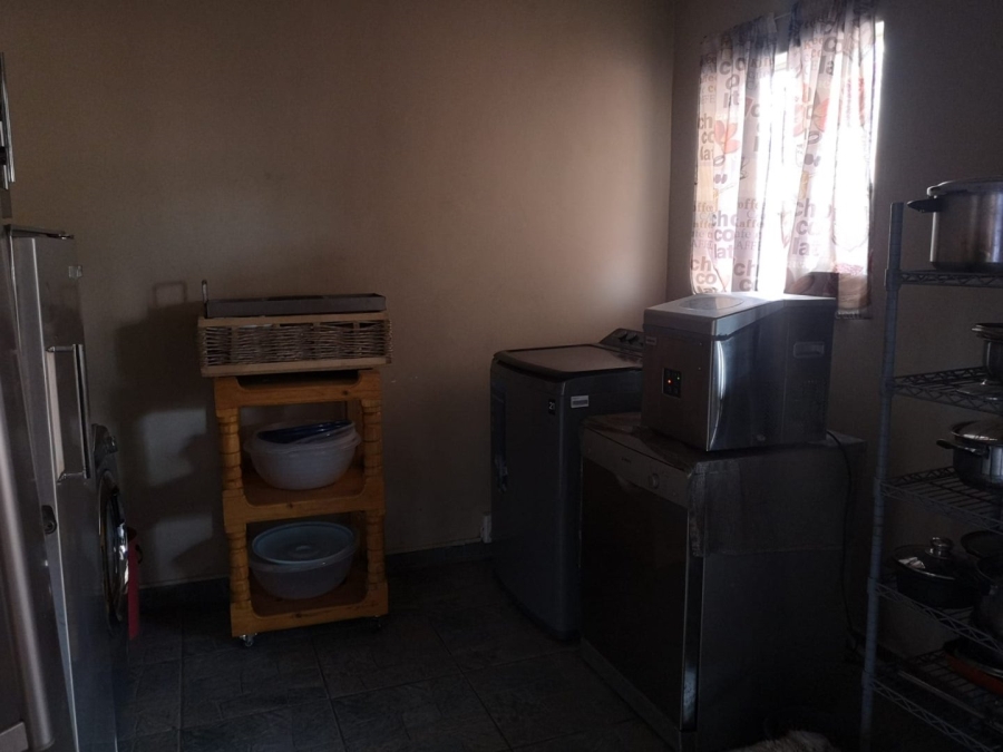 6 Bedroom Property for Sale in Pretoria Gardens Gauteng