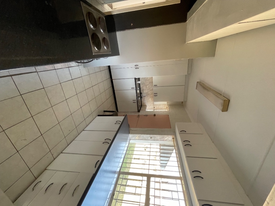 3 Bedroom Property for Sale in Birchleigh Gauteng