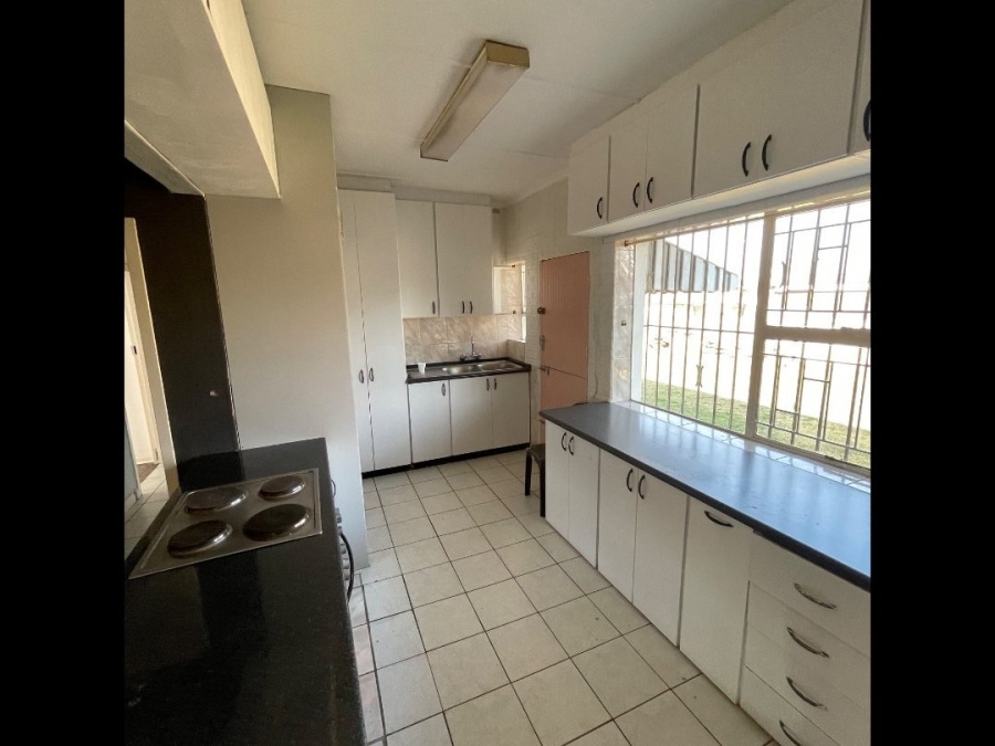 3 Bedroom Property for Sale in Birchleigh Gauteng