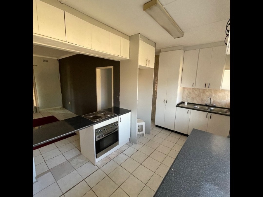 3 Bedroom Property for Sale in Birchleigh Gauteng