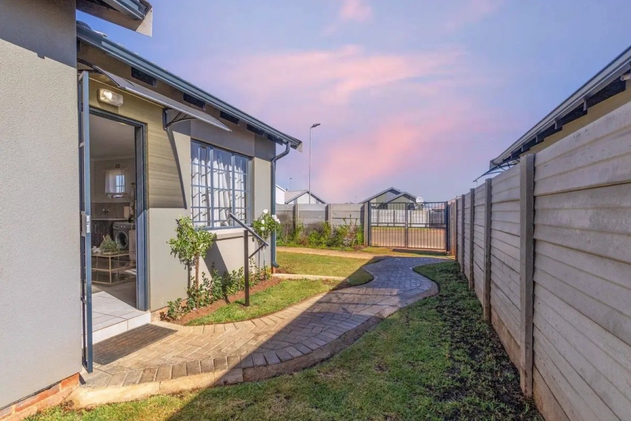 2 Bedroom Property for Sale in Sky City Gauteng