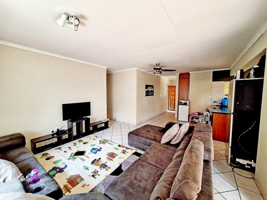 3 Bedroom Property for Sale in Thatchfield Estate Gauteng