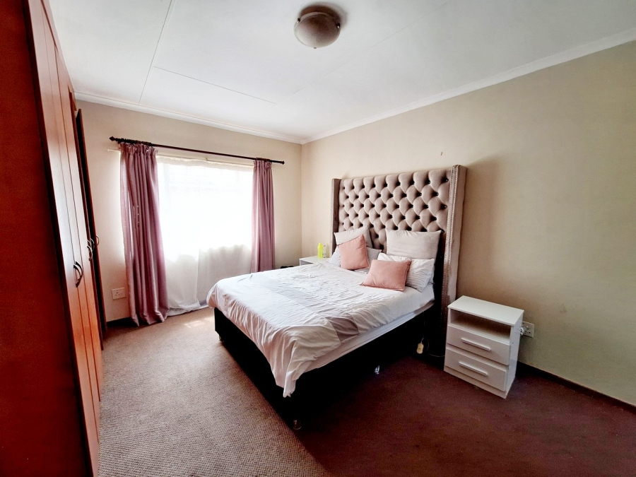 3 Bedroom Property for Sale in Thatchfield Estate Gauteng