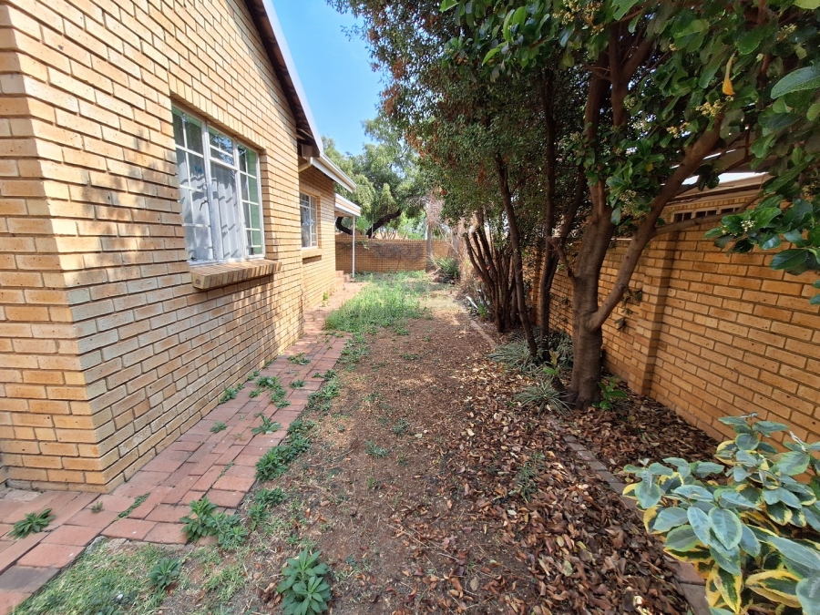 3 Bedroom Property for Sale in Thatchfield Estate Gauteng