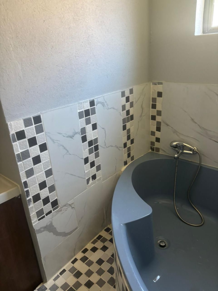 6 Bedroom Property for Sale in Magalieskruin Gauteng