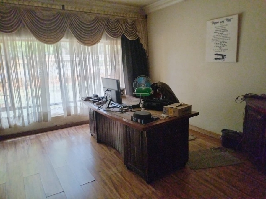 3 Bedroom Property for Sale in Rowhill Gauteng